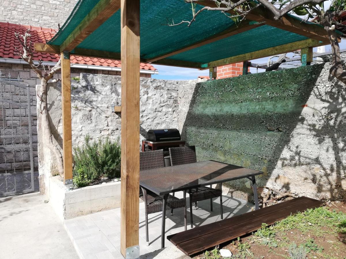 Apartman Postira Rot Luaran gambar