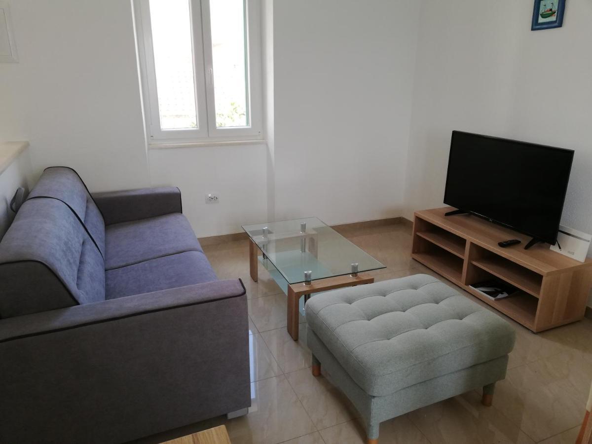 Apartman Postira Rot Luaran gambar