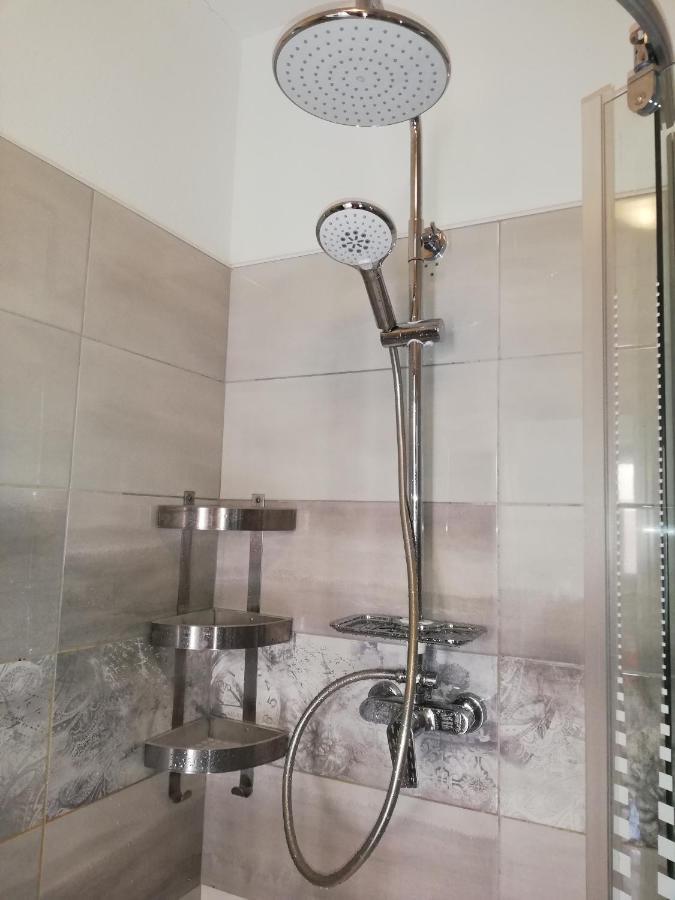 Apartman Postira Rot Luaran gambar