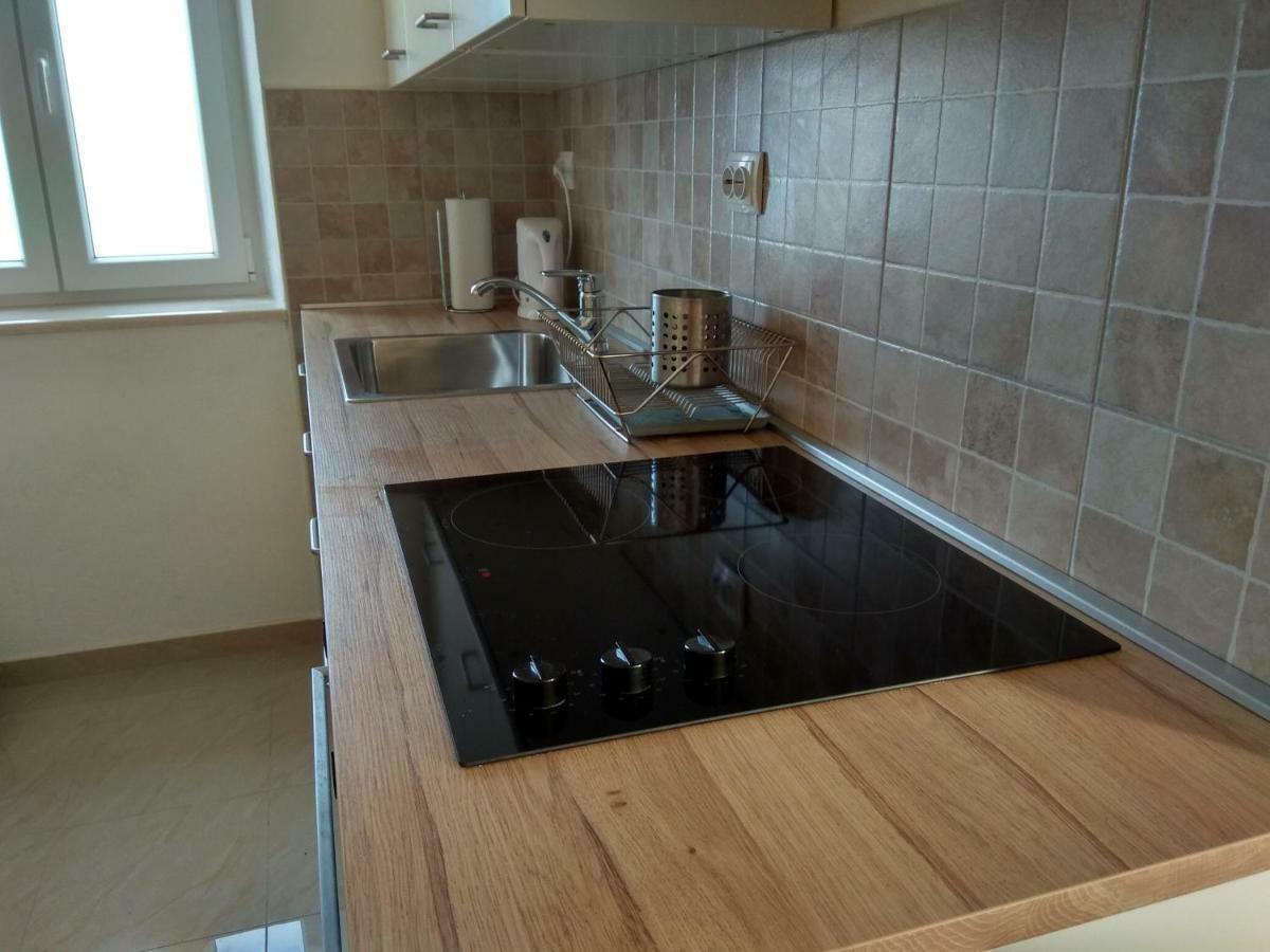 Apartman Postira Rot Luaran gambar