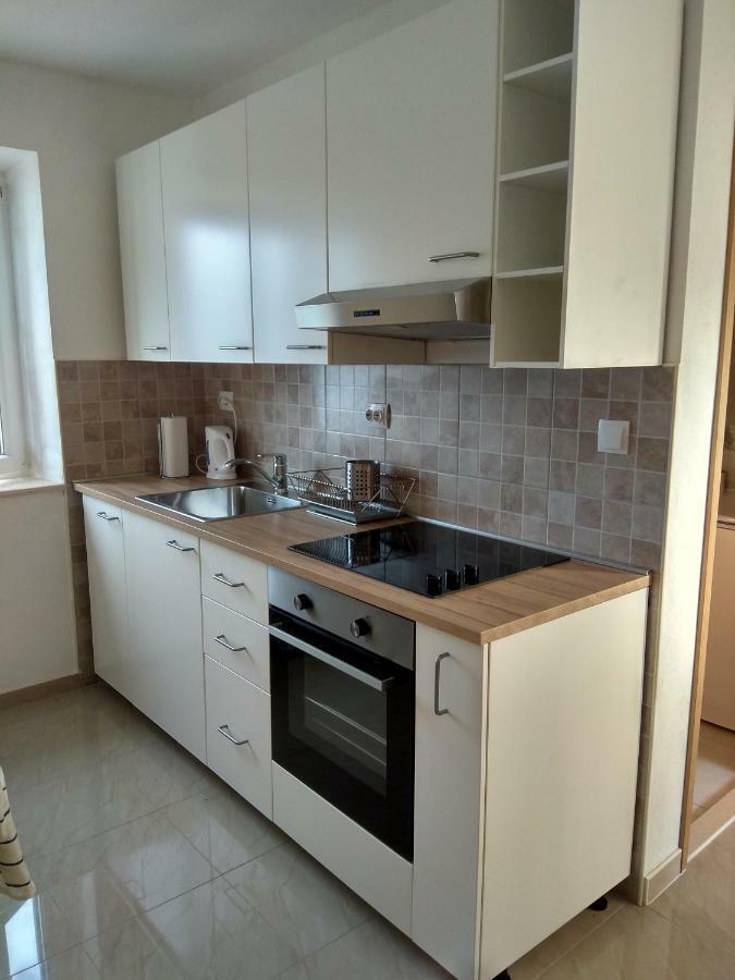 Apartman Postira Rot Luaran gambar