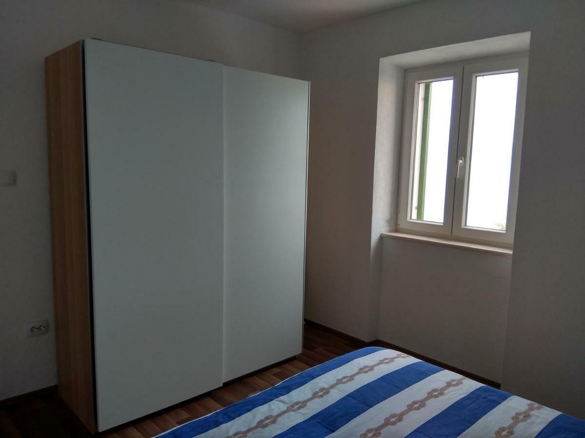 Apartman Postira Rot Luaran gambar