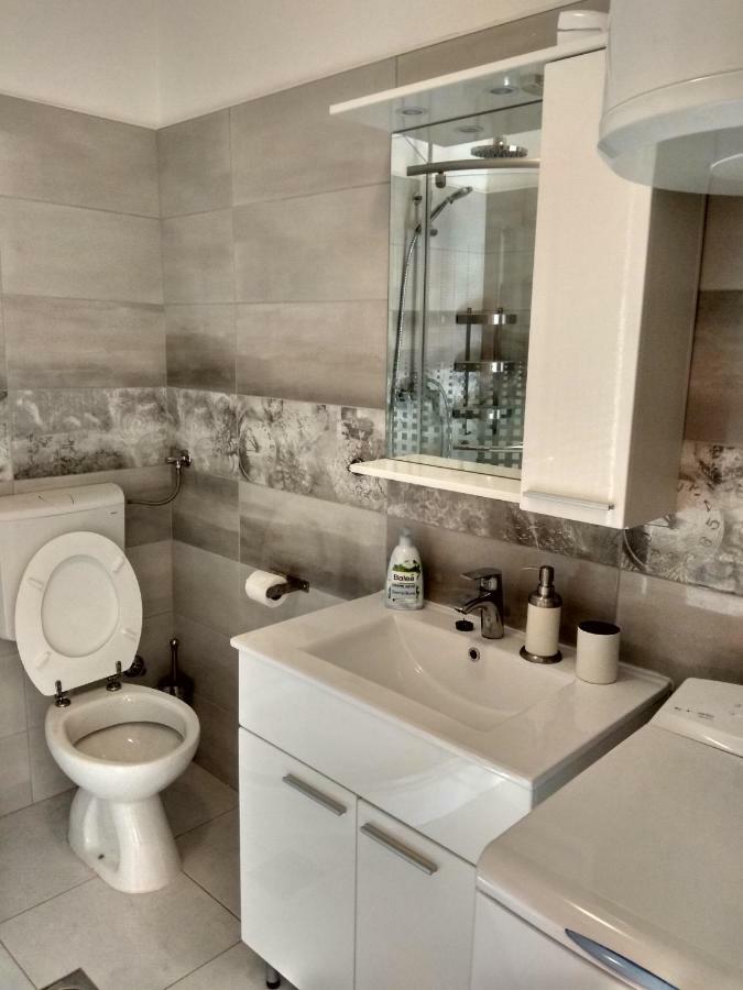 Apartman Postira Rot Luaran gambar