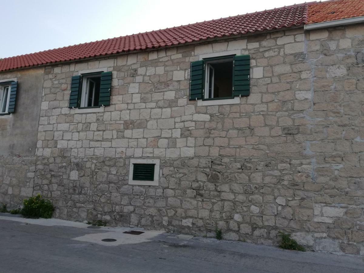 Apartman Postira Rot Luaran gambar